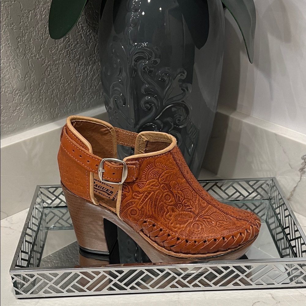 Women's Tan Heeled Boots with Buckle